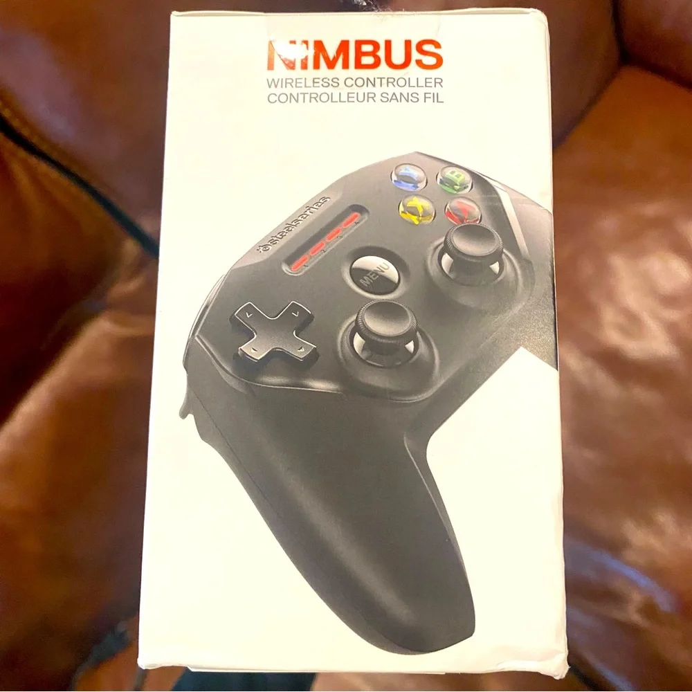 Wireless Remote Control for Apple T.V & Mac products NWT